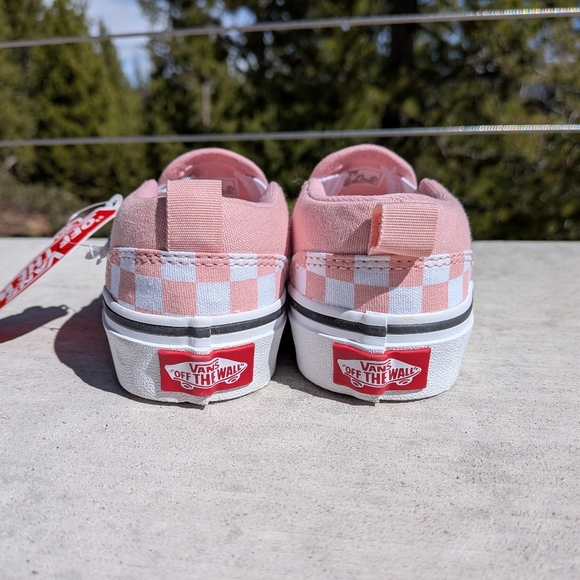 Vans Kids Pink Checkered Slip-On Shoes - Picture 4 of 7